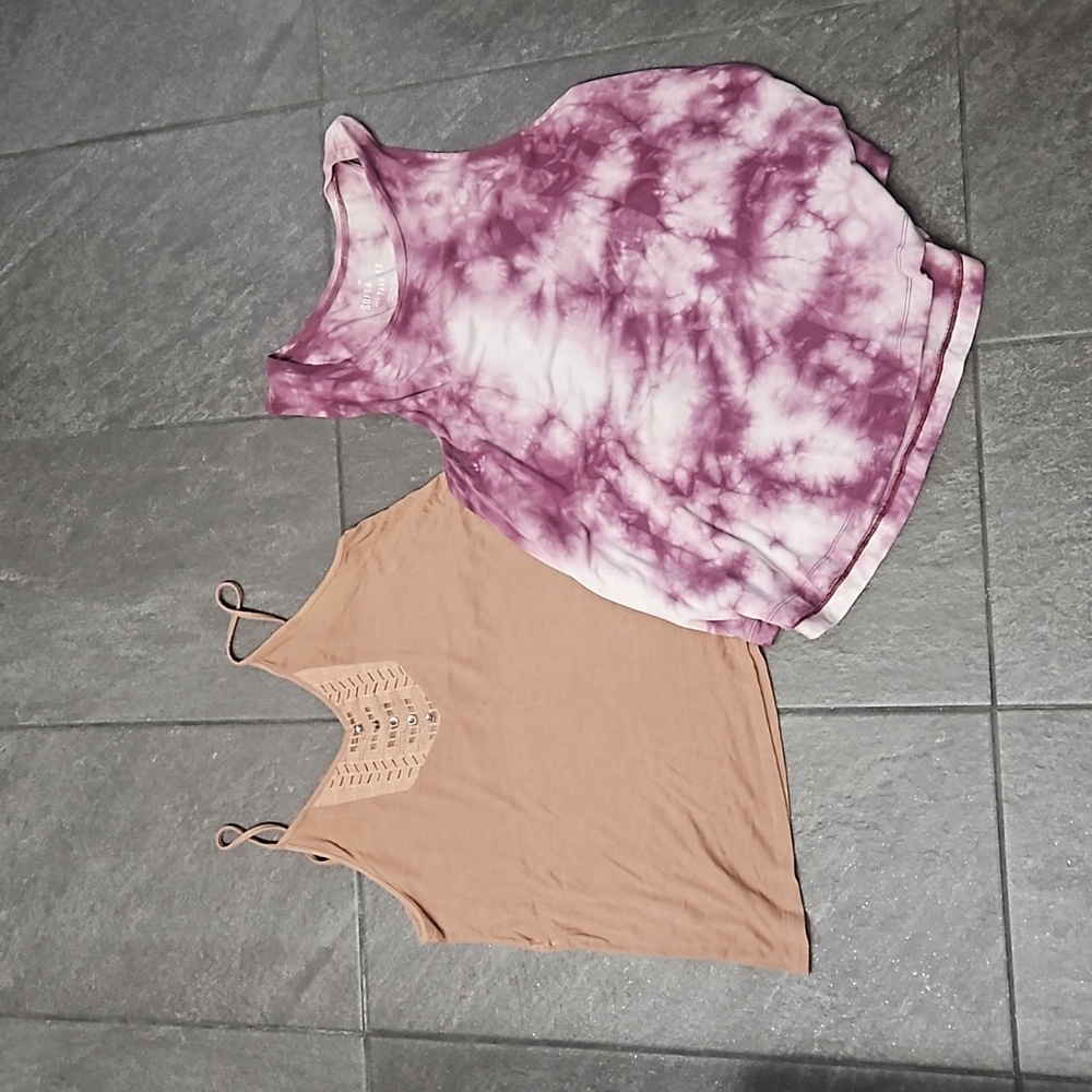 2 American Eagle Tanks